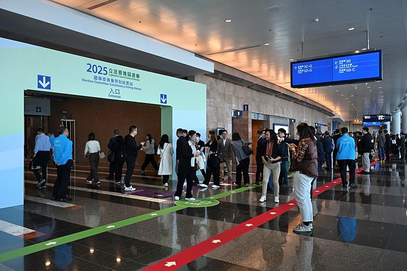 香港特区第八届立法会选举投票结束